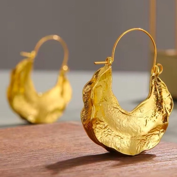 Zara Gold Crescent Hoop Earrings - Picture 1 of 8
